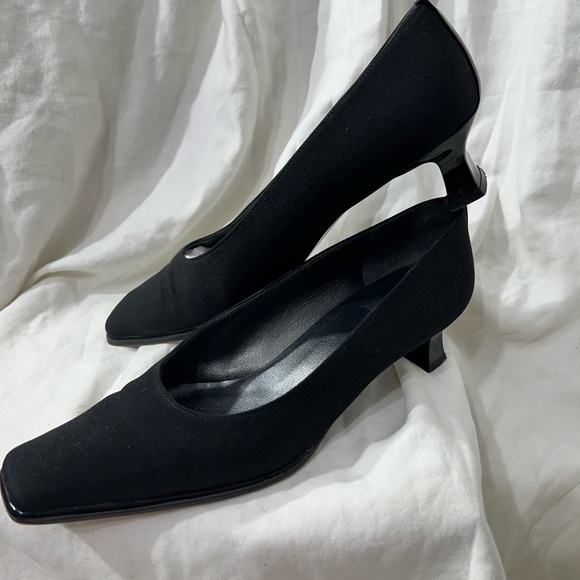 Stuart Weitzman Women's Square Toe Low Heel Classic Pumps Black... - Picture 2 of 16